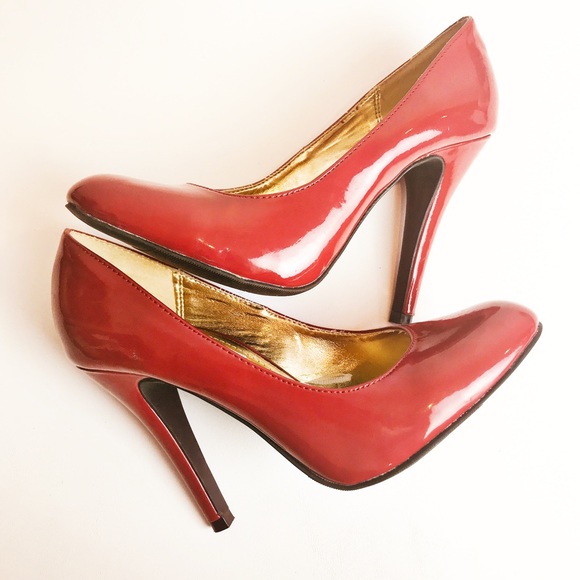 Steve Madden Shoes - Steve Madden Vegan Red Patent Leather Heels 7M